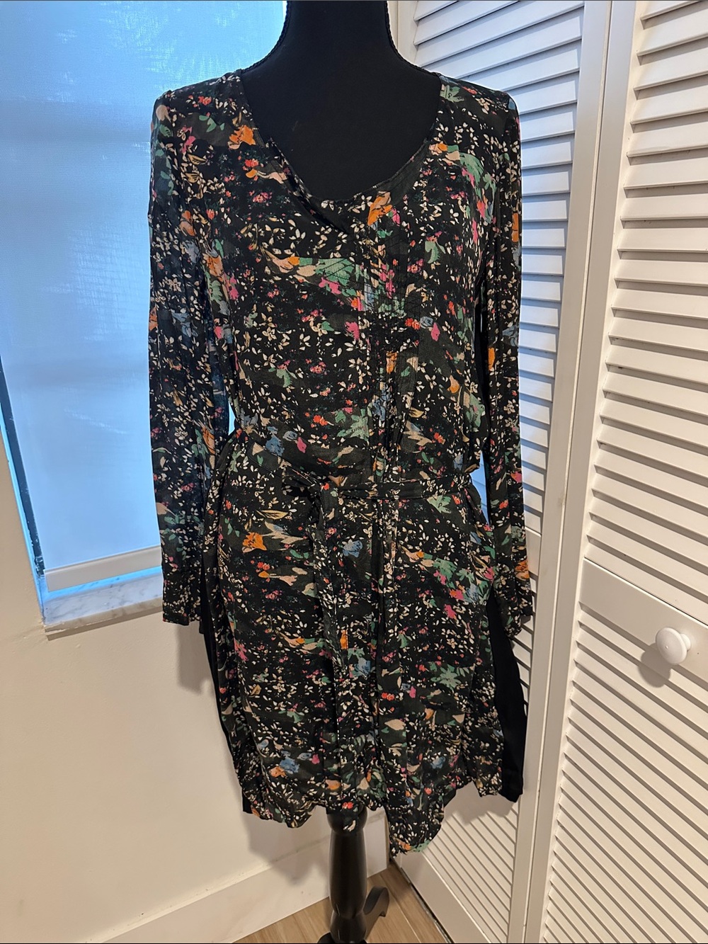 Floral Print Long-Sleeve Dress in Black